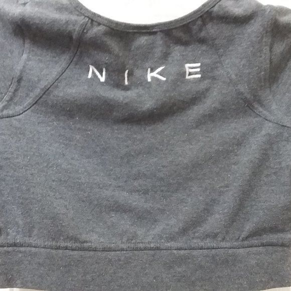 Nike Crop Top for exercise wear - Picture 2 of 4